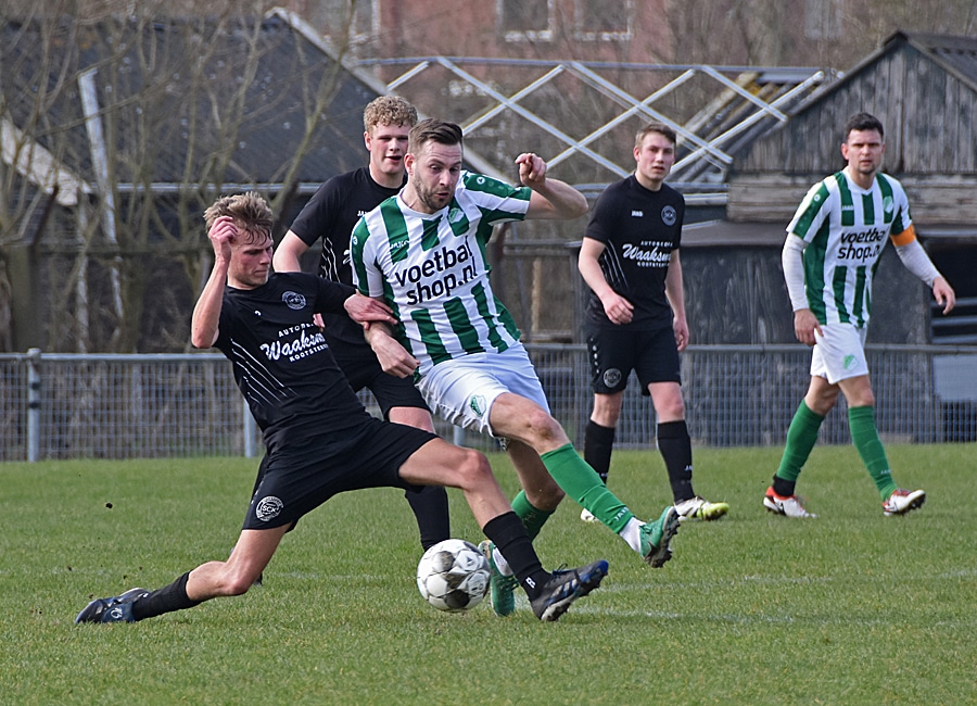 (Foto)Verslag: Vv Dokkum Vergeet Zichzelf Te Belonen 14 Slotoffensief - DSC 0799