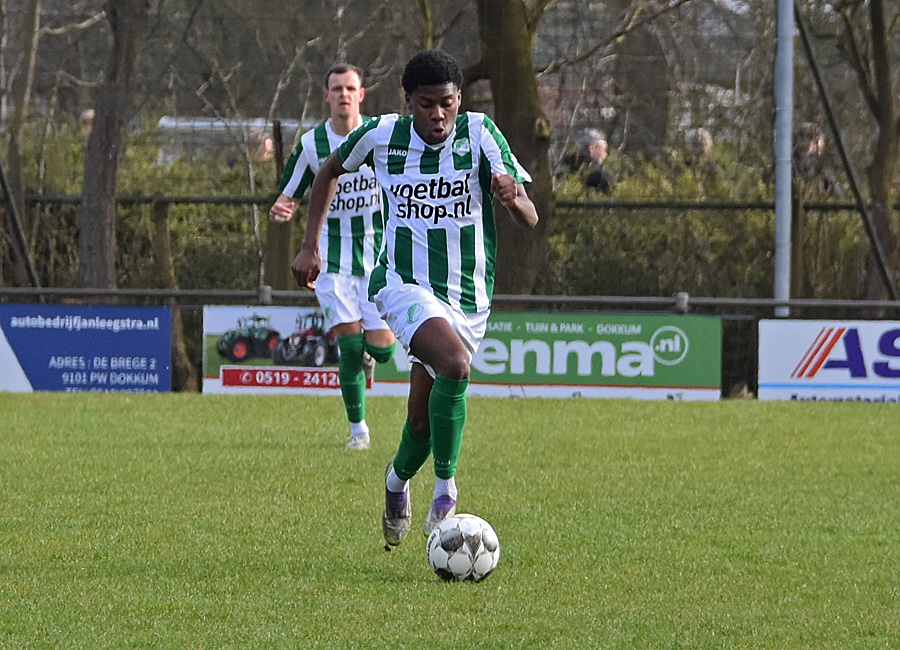 (Foto)Verslag: Vv Dokkum Vergeet Zichzelf Te Belonen 12 Slotoffensief - DSC 0829