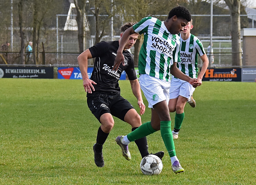 (Foto)Verslag: Vv Dokkum Vergeet Zichzelf Te Belonen 11 Slotoffensief - DSC 0831