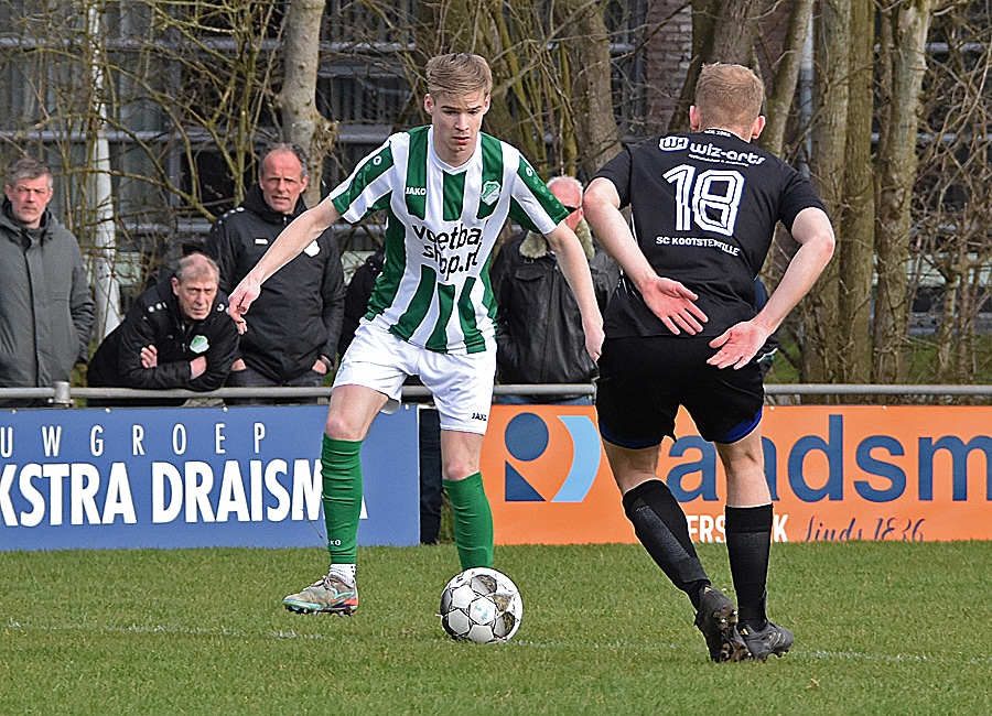 (Foto)Verslag: Vv Dokkum Vergeet Zichzelf Te Belonen 7 Slotoffensief - DSC 0843