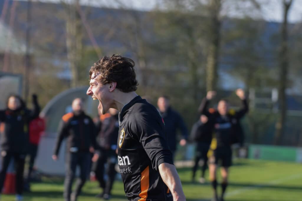 Len Valkema: “Als Je Jezelf Vertrouwt, Komen De Mooie Dingen Vanzelf” 2 Slotoffensief - DSC 0901 4