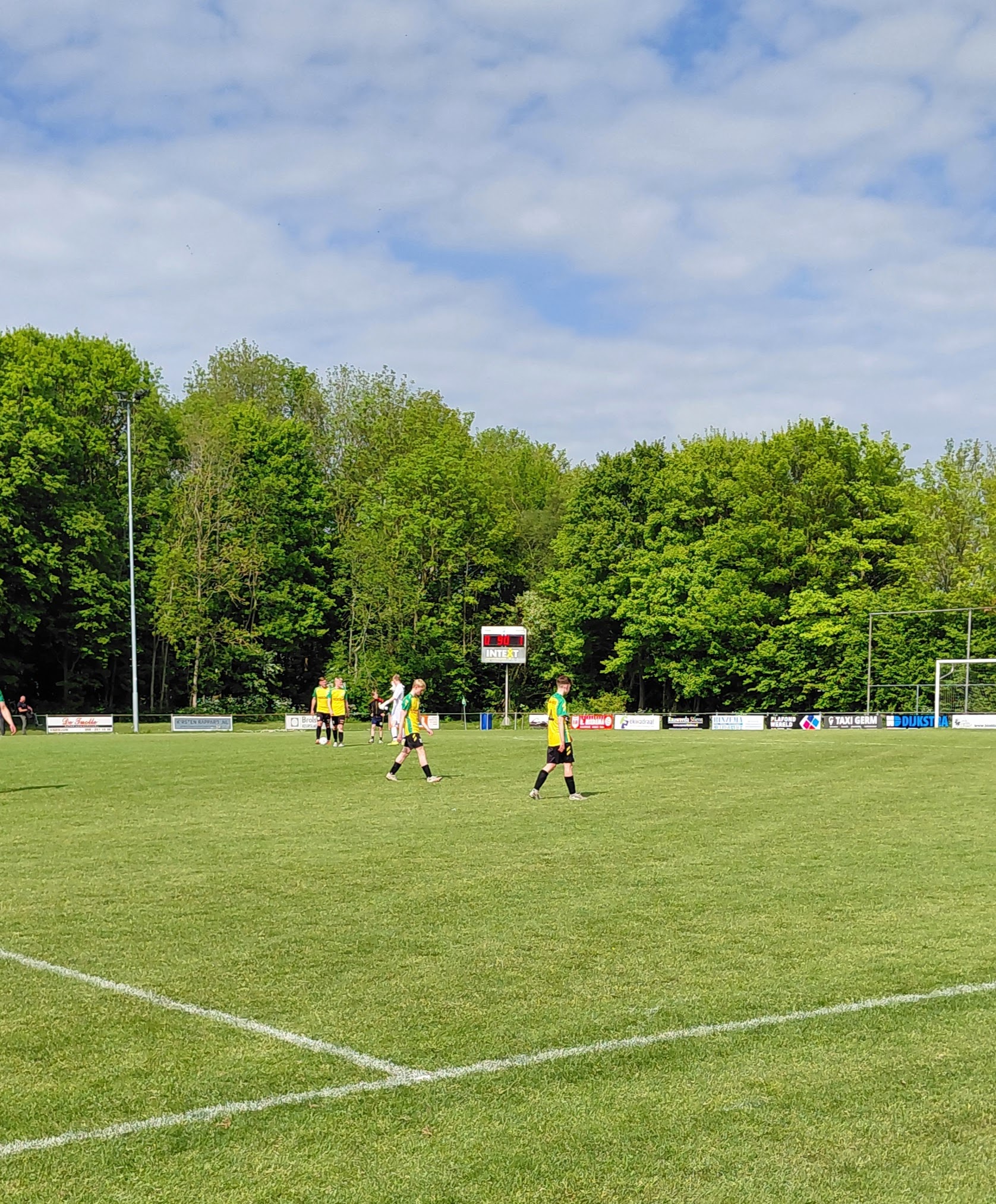 Wykels Hallum Speelt Zich Veilig Tegen &Quot;Goede Buur&Quot; Dtd 1 Slotoffensief - DTD WH1 1