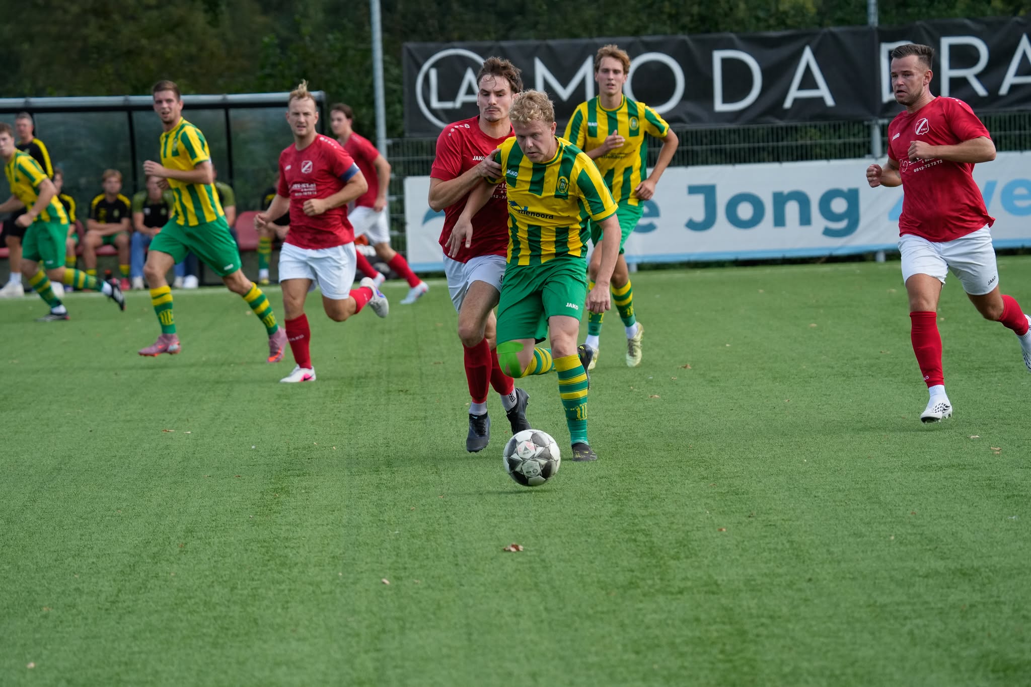 Vlijmscherp Harkema-Opeinde Fileert Tiental Rwf 2 Slotoffensief - Paul van der Heide rukt op 1