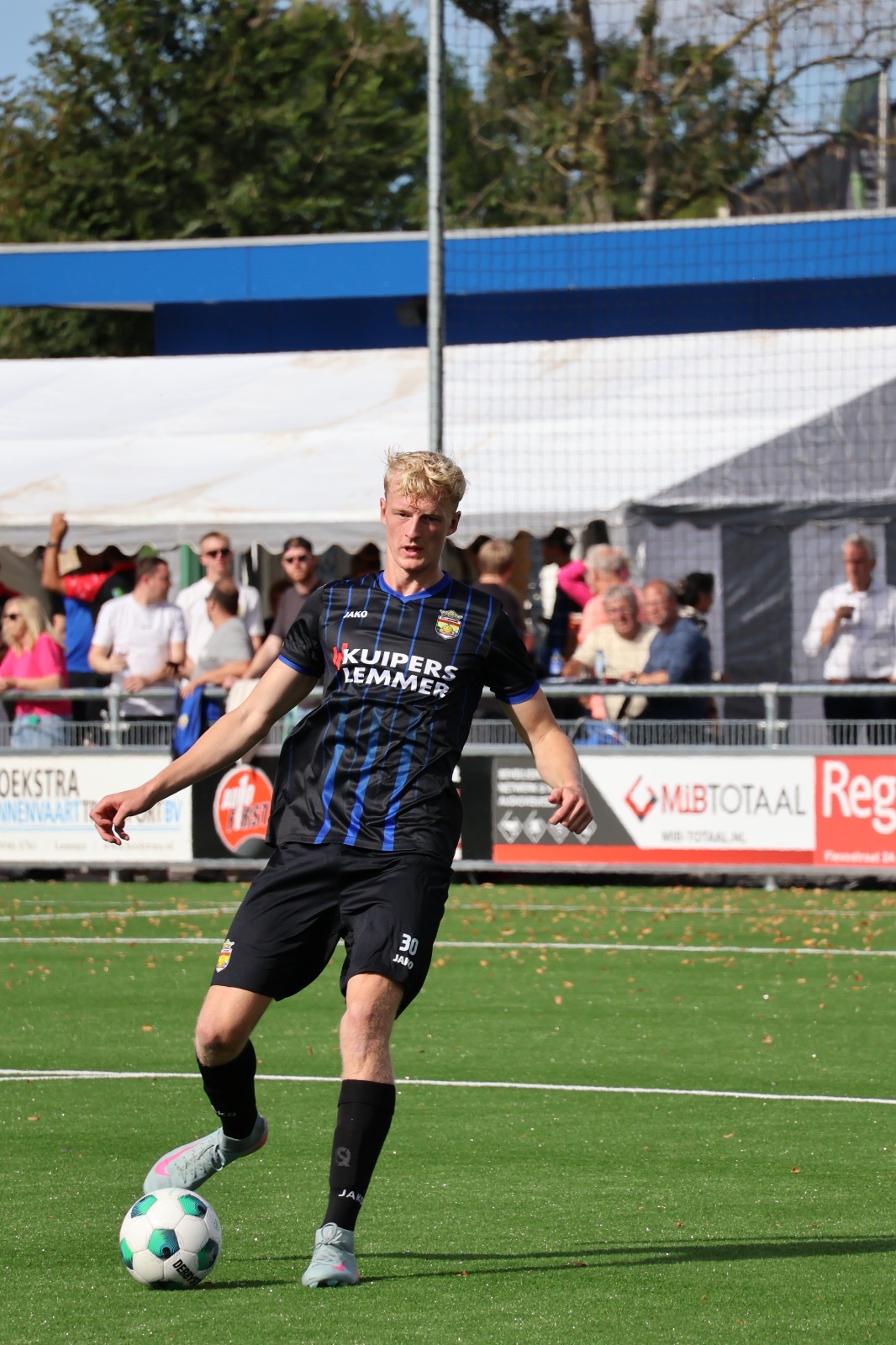 Fc Lemmer Op Officieel Geopend Kunstgrasveld Onderuit Tegen Sc Joure 4 Slotoffensief - Jelle Kok