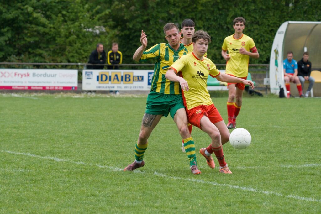 Harkema-Opeinde verliest derby van Drogeham met 2-3