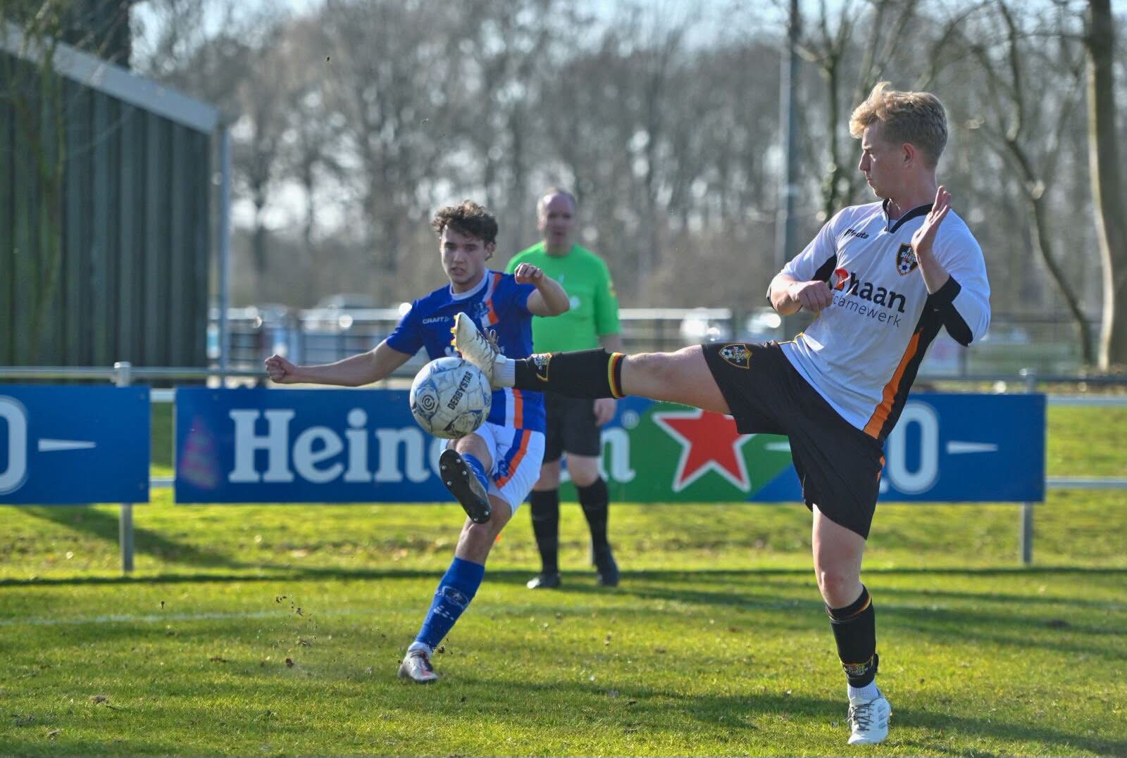 Buitenpost begint seizoen met overwinning ondanks rode kaart