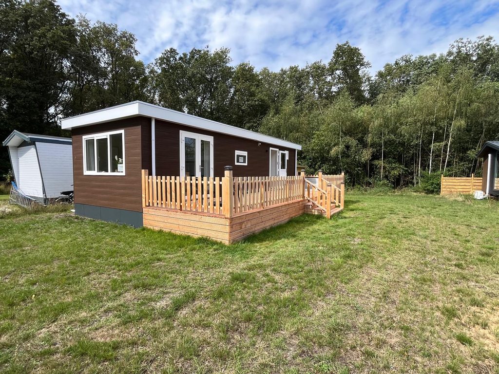 Te Koop: Prachtig Chalet Op Unieke Locatie In Hoogersmilde! 1 Slotoffensief - WhatsApp Image 2026 08 27 at 14.36.35 3