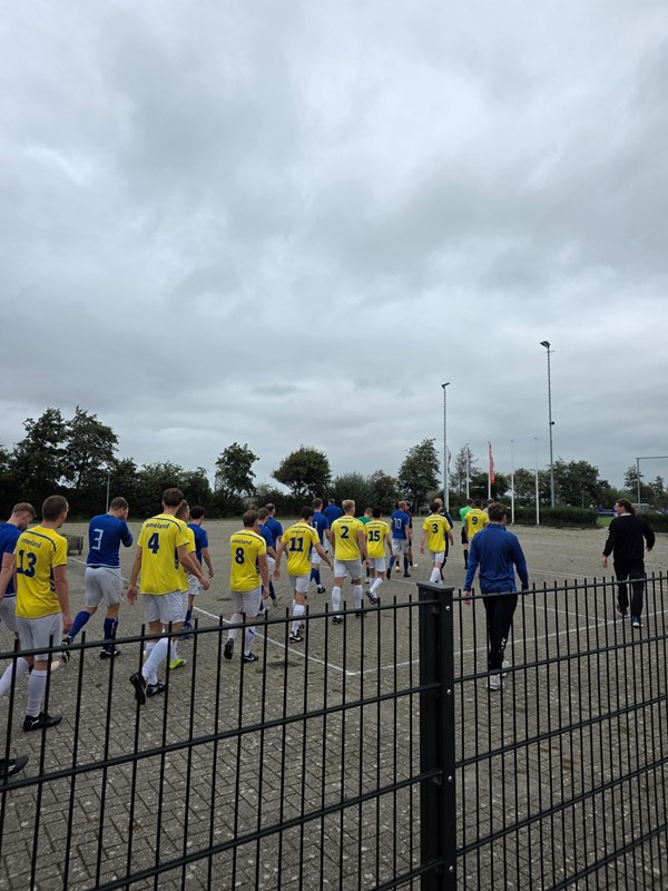 20260919-AVC-Geel-Wit-01