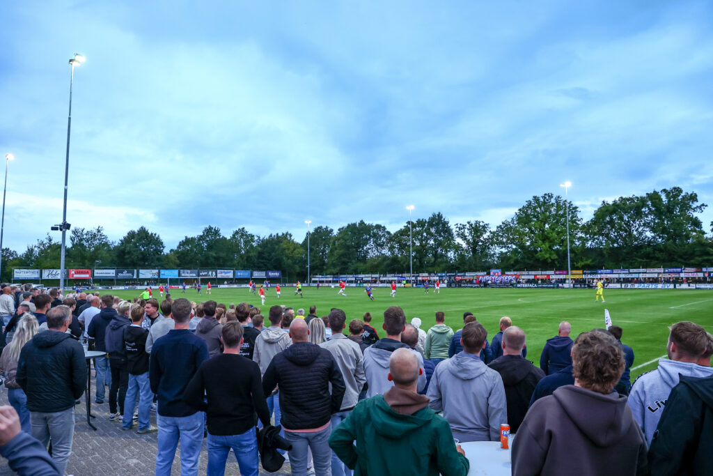 FC Surhusterfean - DOVO