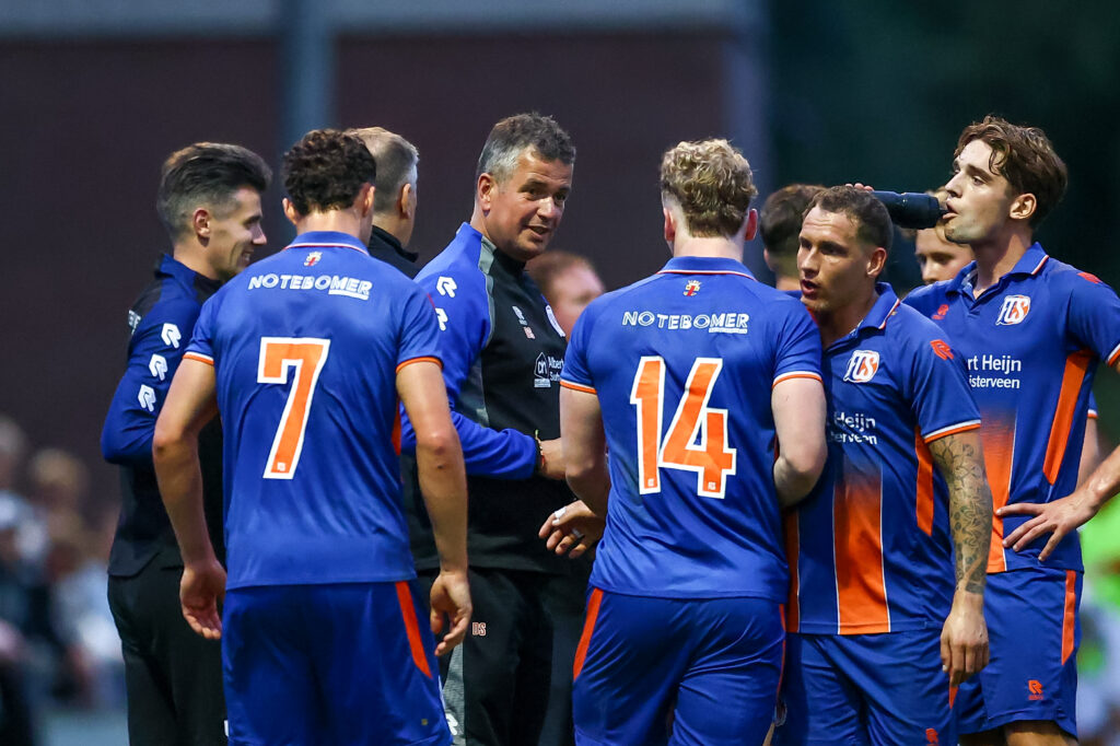 FC Surhusterfean - DOVO