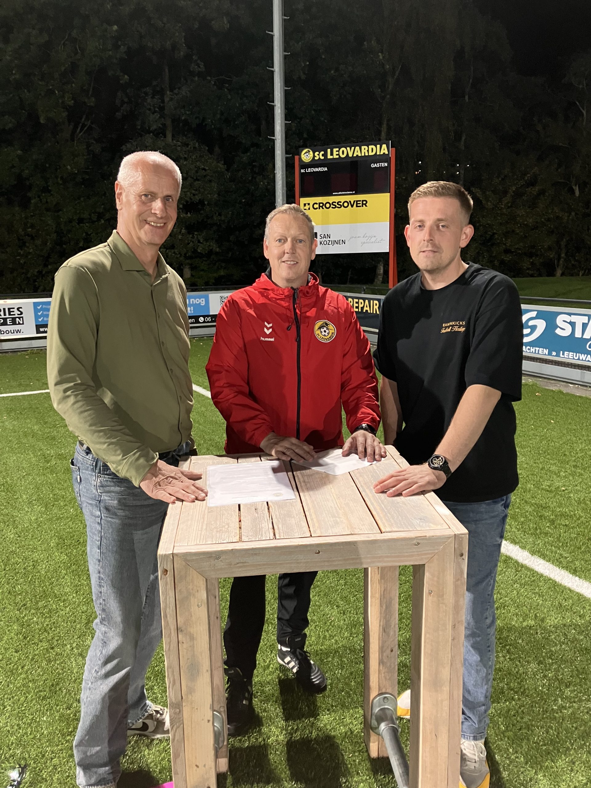 Patrick De Jong Trainer Sc Leovardia 1 Slotoffensief - B2549710 7D08 4A82 B8B0 5CA44E5F3AD8 scaled