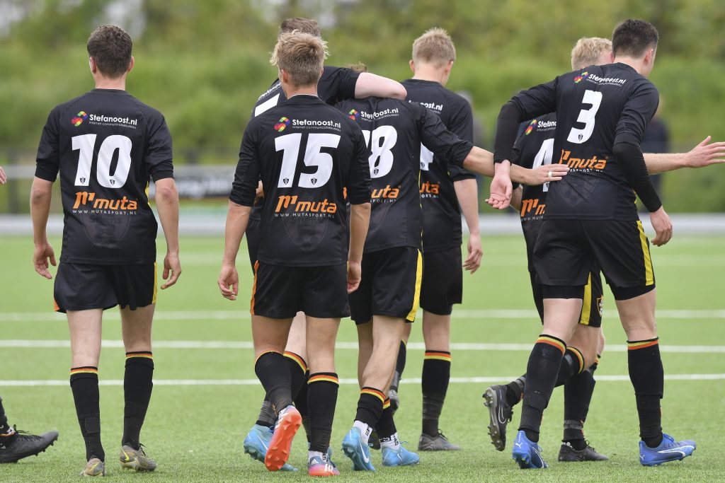 SC Stiens knokt zich terug van 3-0: Petersohn en 17-jarige talent bezorgen punt bij LSC 1890