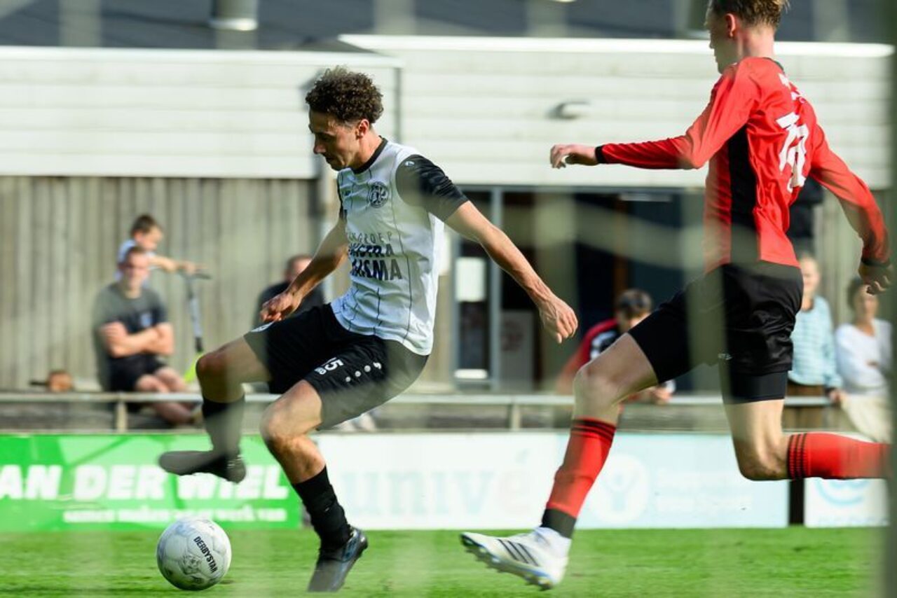 We mogen naar Sportpark De Treffer in Driezum